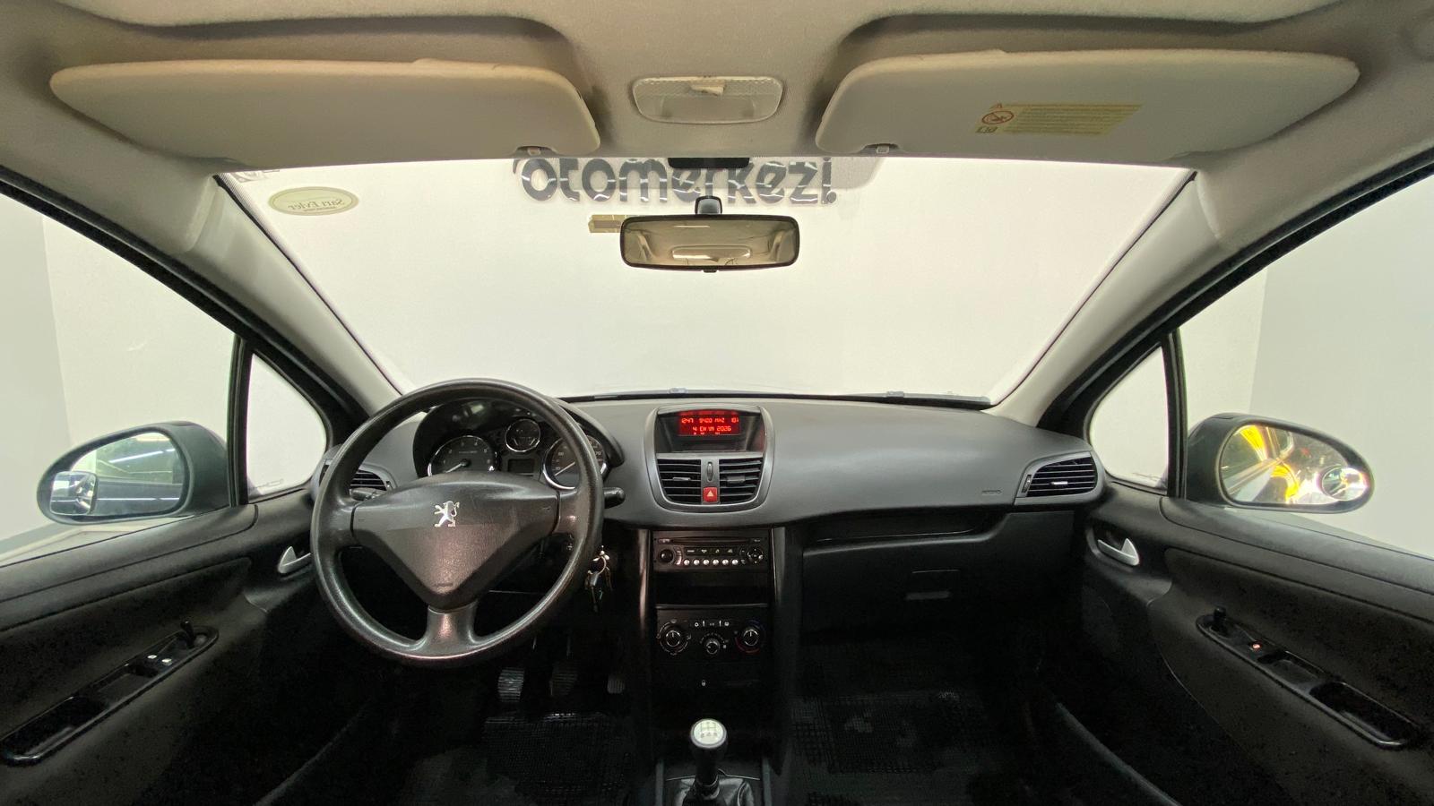 PEUGEOT 207 7